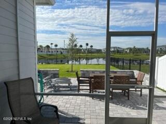 405 RUM RUNNER Way, St. Johns, FL 32259