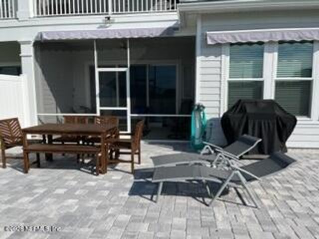 405 RUM RUNNER Way, St. Johns, FL 32259