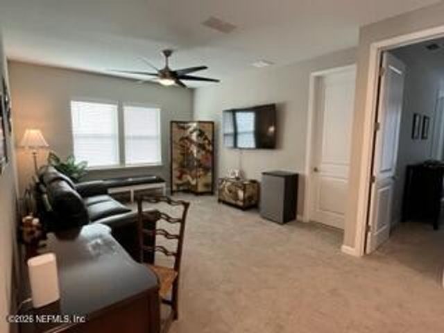 405 RUM RUNNER Way, St. Johns, FL 32259