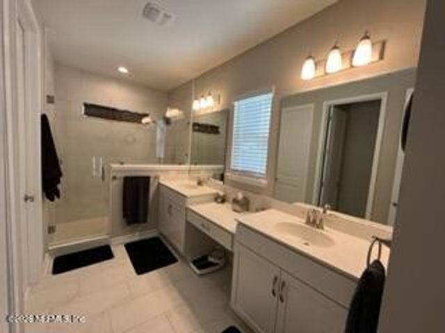 405 RUM RUNNER Way, St. Johns, FL 32259