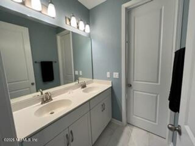 405 RUM RUNNER Way, St. Johns, FL 32259