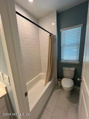 405 RUM RUNNER Way, St. Johns, FL 32259