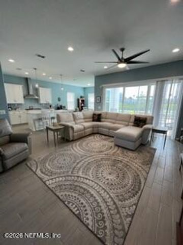 405 RUM RUNNER Way, St. Johns, FL 32259