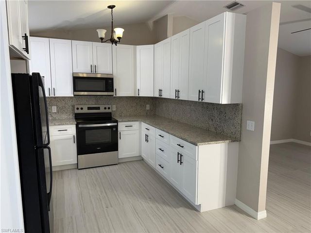 241 8th ST SE, Naples, FL 34117