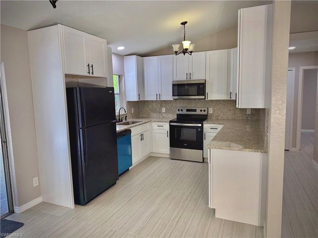 241 8th ST SE, Naples, FL 34117