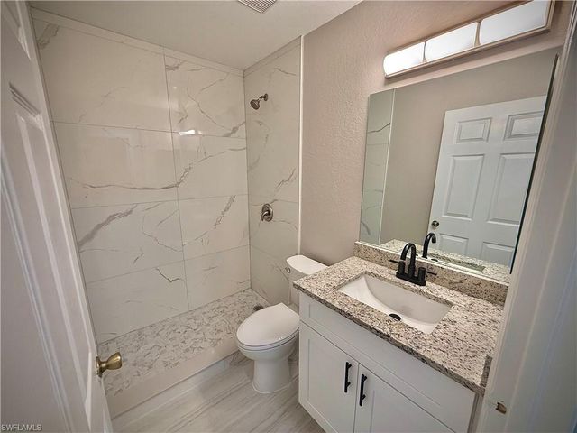 241 8th ST SE, Naples, FL 34117