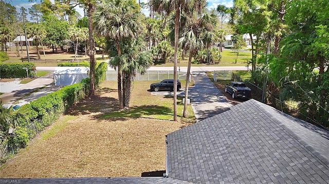 241 8th ST SE, Naples, FL 34117