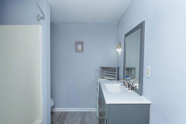 222 Sterling Dr, Houma, LA 70363