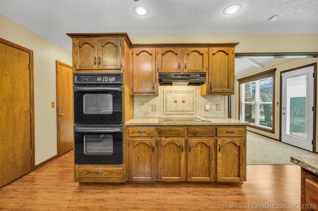7729 S 69th East Avenue, Tulsa, OK 74133