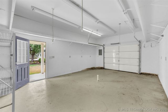 7729 S 69th East Avenue, Tulsa, OK 74133