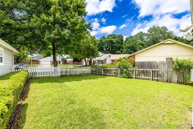 7729 S 69th East Avenue, Tulsa, OK 74133