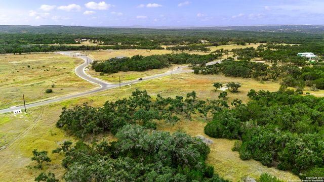 701 Windmill Ridge Dr., Blanco, TX 78606