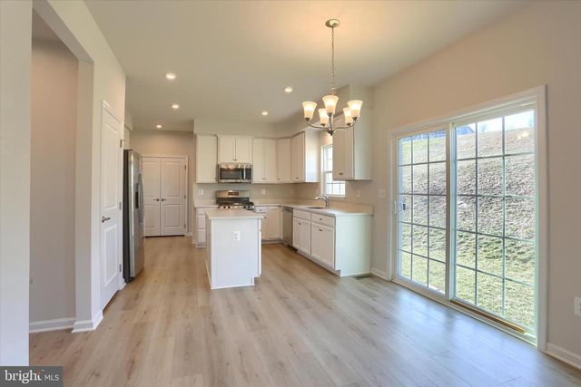 562 MONOCACY TRL, Spring Grove, PA 17362