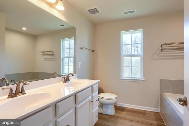 562 MONOCACY TRL, Spring Grove, PA 17362