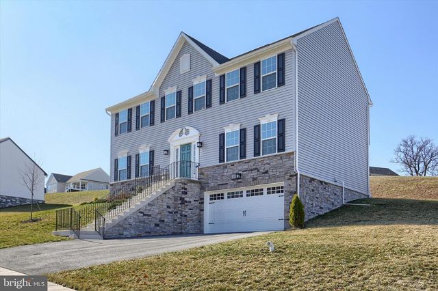 562 MONOCACY TRL, Spring Grove, PA 17362