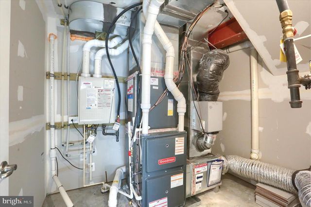 562 MONOCACY TRL, Spring Grove, PA 17362