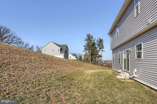 562 MONOCACY TRL, Spring Grove, PA 17362