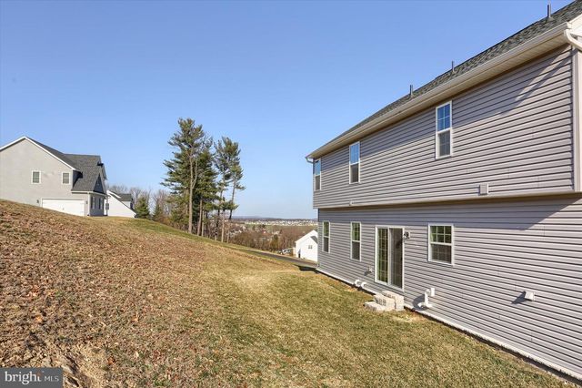 562 MONOCACY TRL, Spring Grove, PA 17362