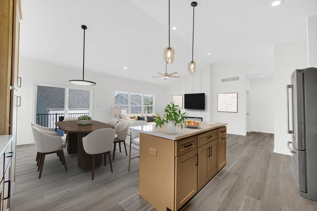 2316 Redwood Lane, Chesterton, IN 46304