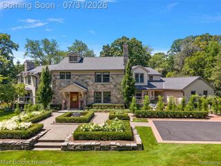 590 Haverhill Road, Bloomfield Hills, MI 48304