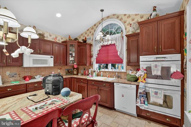 7 WOODS, Wyomissing, PA 19610