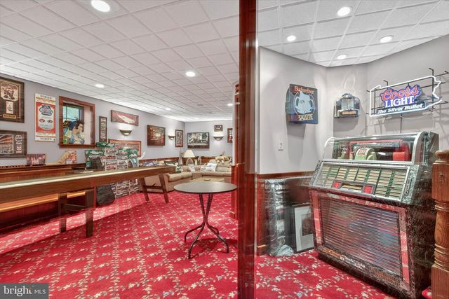 7 WOODS, Wyomissing, PA 19610