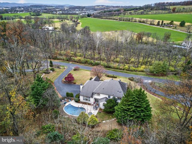 7 WOODS, Wyomissing, PA 19610