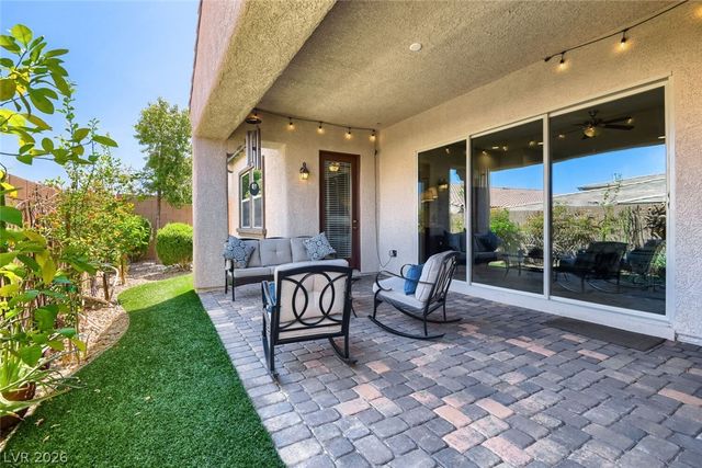 492 Heritage Bridge Avenue, Henderson, NV 89011
