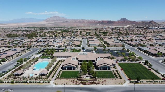492 Heritage Bridge Avenue, Henderson, NV 89011