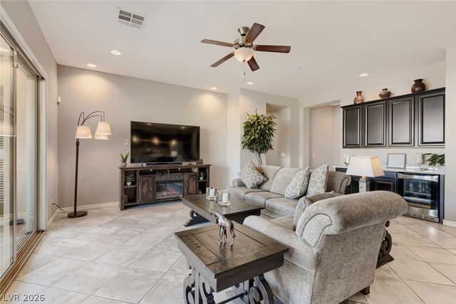 492 Heritage Bridge Avenue, Henderson, NV 89011