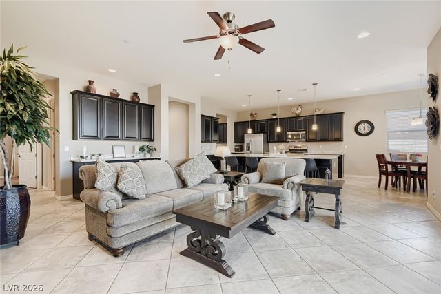 492 Heritage Bridge Avenue, Henderson, NV 89011
