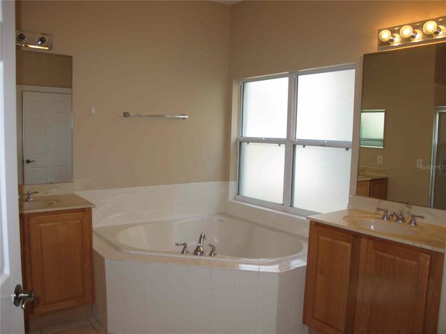 6828 LUCCA STREET, Orlando, FL 32819