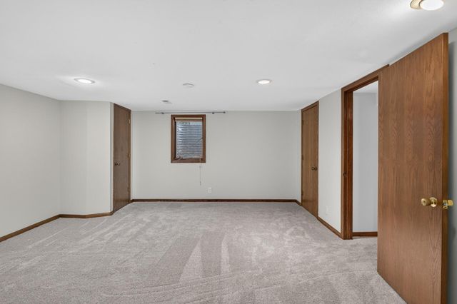 6221 Thomas Avenue S, Richfield, MN 55423