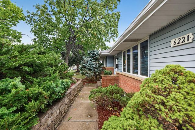 6221 Thomas Avenue S, Richfield, MN 55423