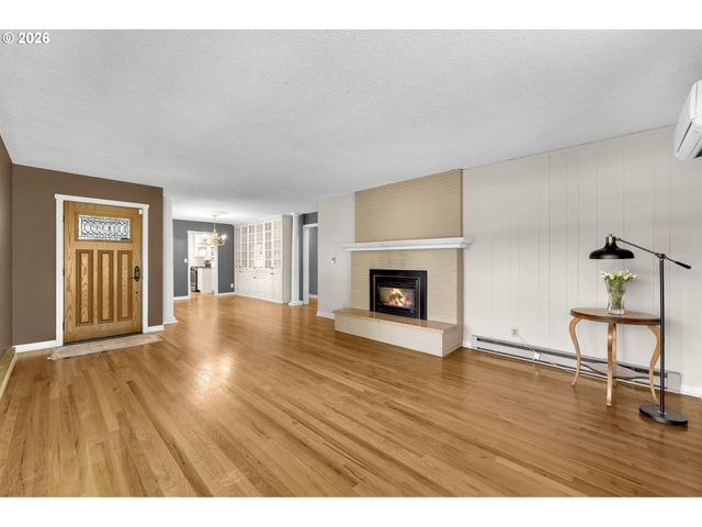 2251 LOUISIANA St, Longview, WA 98632