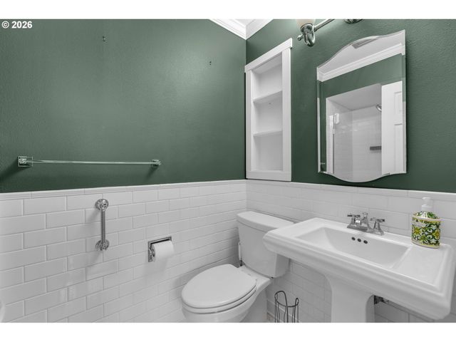 2251 LOUISIANA St, Longview, WA 98632