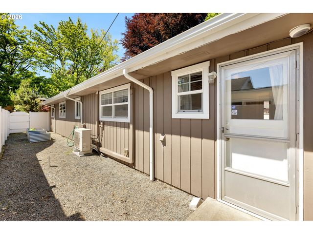 2251 LOUISIANA St, Longview, WA 98632