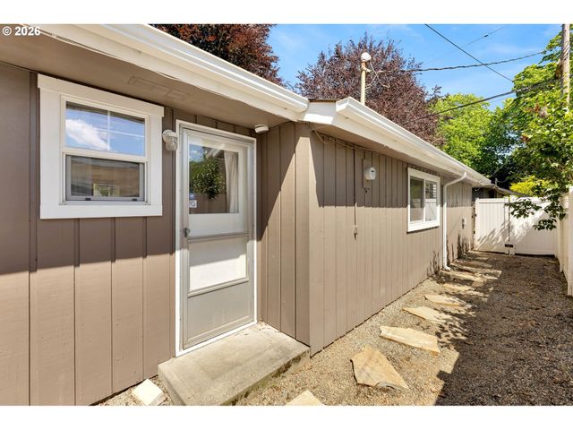 2251 LOUISIANA St, Longview, WA 98632