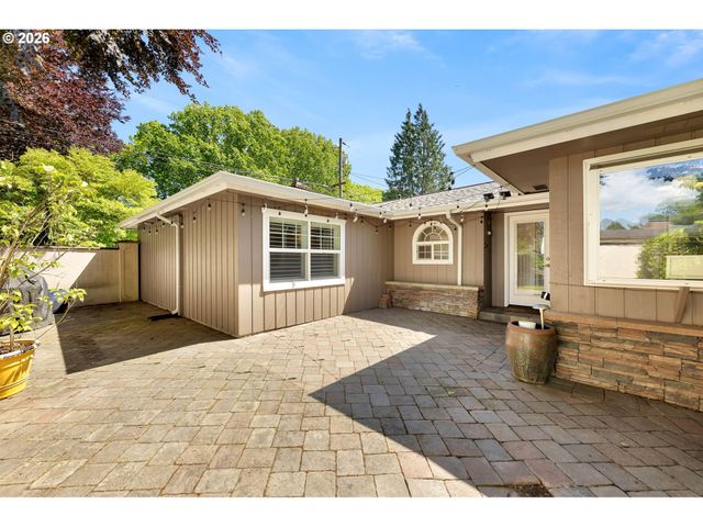 2251 LOUISIANA St, Longview, WA 98632