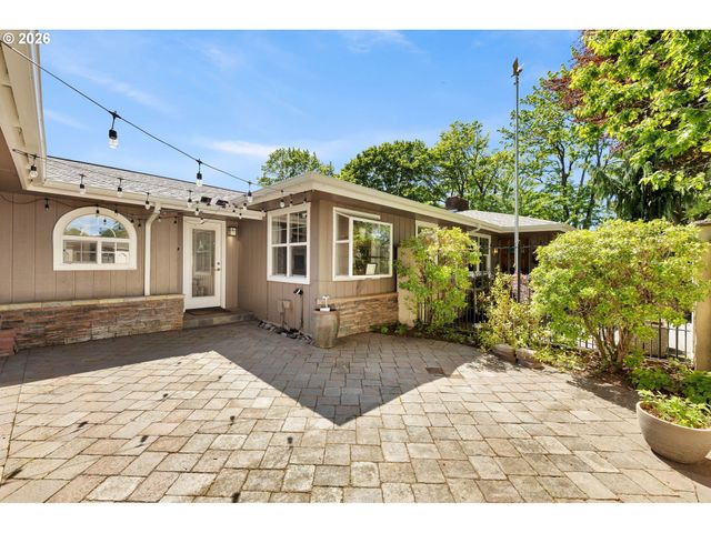 2251 LOUISIANA St, Longview, WA 98632