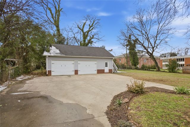 110 S Fairplay Street, Seneca, SC 29678