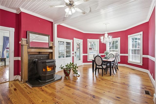 110 S Fairplay Street, Seneca, SC 29678