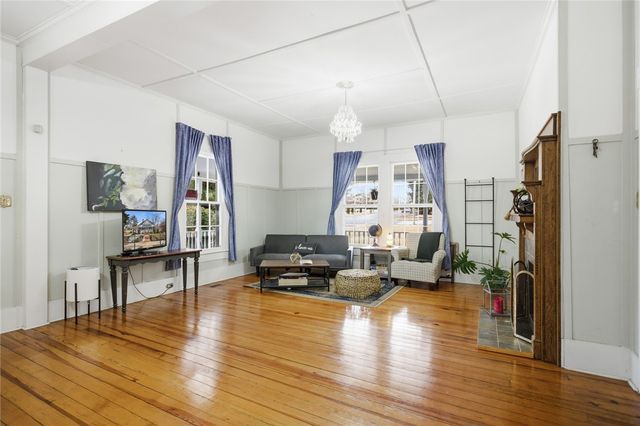 110 S Fairplay Street, Seneca, SC 29678