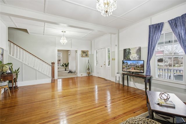 110 S Fairplay Street, Seneca, SC 29678