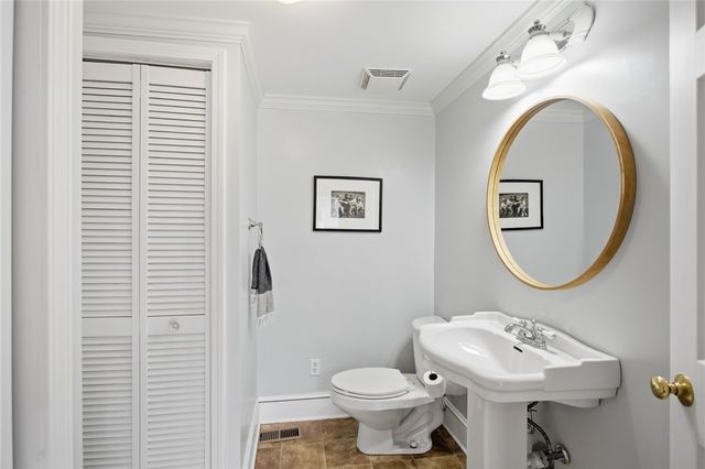 110 S Fairplay Street, Seneca, SC 29678