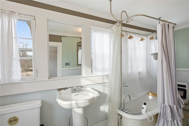 110 S Fairplay Street, Seneca, SC 29678