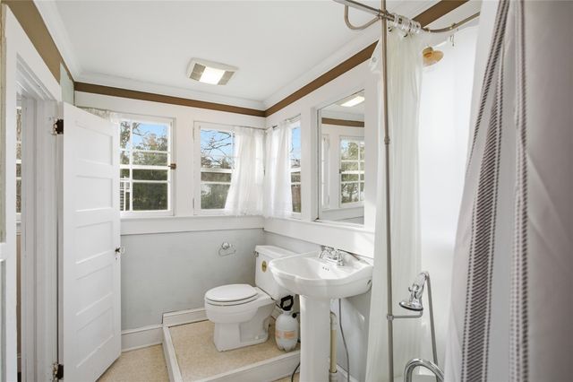 110 S Fairplay Street, Seneca, SC 29678