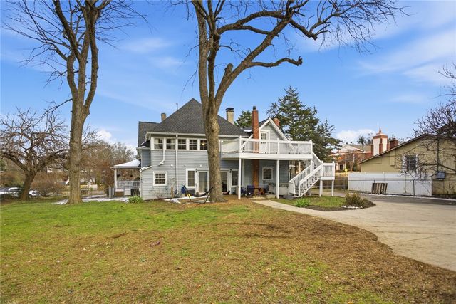 110 S Fairplay Street, Seneca, SC 29678