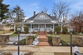 110 S Fairplay Street, Seneca, SC 29678