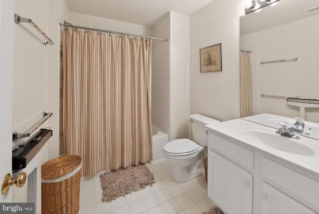18 REDTAIL CT, West Chester, PA 19382